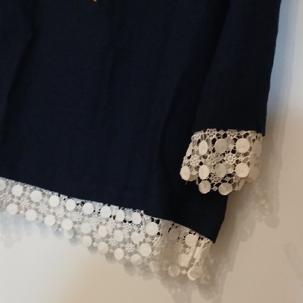 Jones New York Navy Tunic with White Lace Accents - Picture 5 of 12